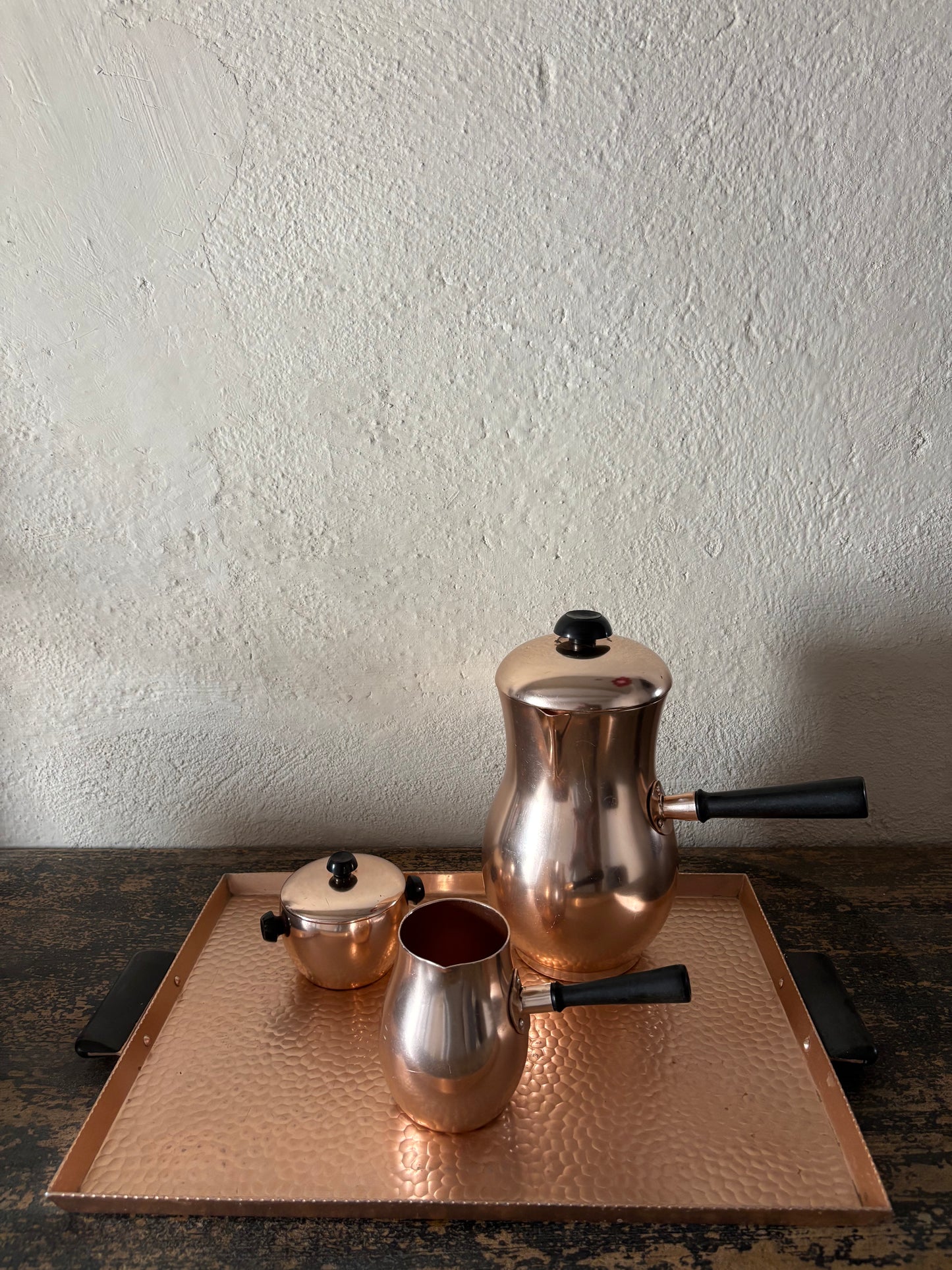 BANDEJA VINTAGE EN ALUMINIO ANODIZADO.