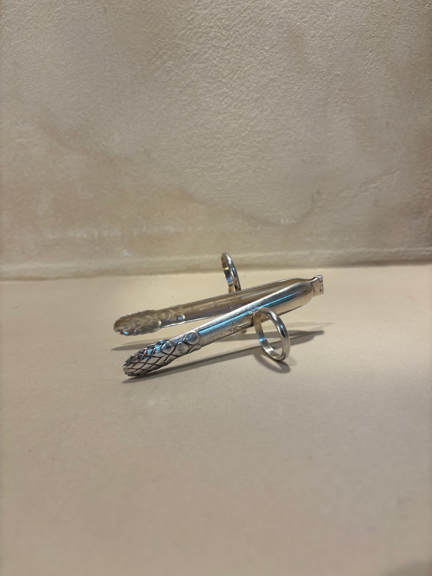 PINZAS DE ALPACA PARA LOS ESPARRAGOS.