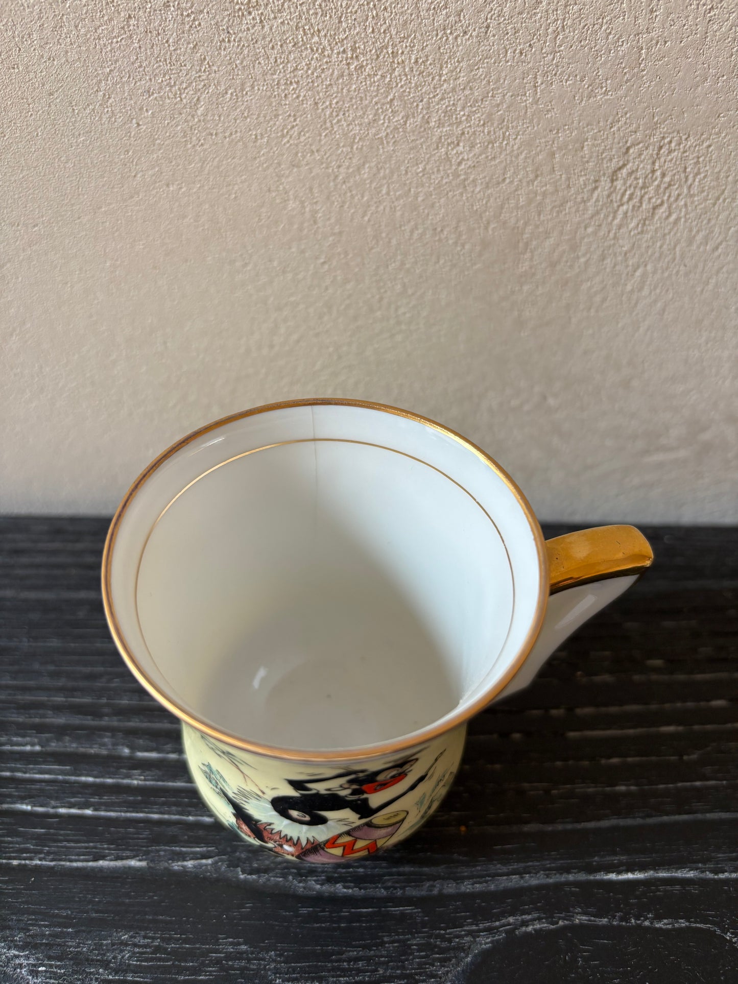 SET DE CHOCOLATERA Y 6 TAZAS EN PORCELANA.