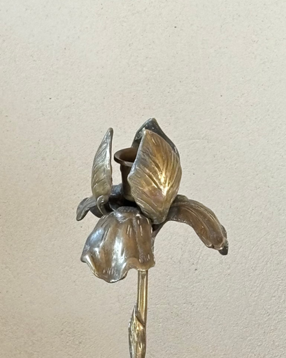 CANDELBRO DE BRONCE VINTAGE EN FORMA DE TULIPAN ABIERTO