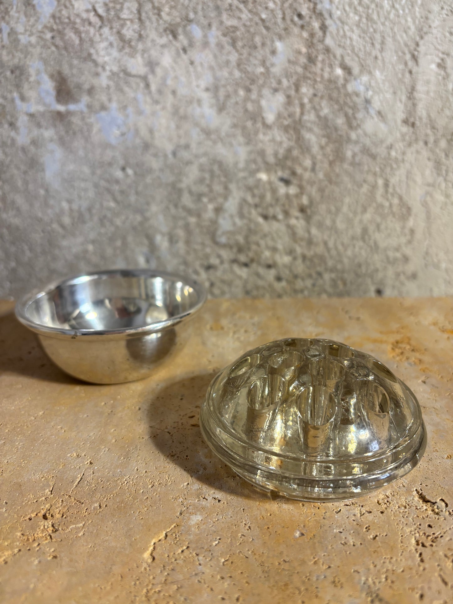 PIQUE FLEUR CON CUENCO DE PLATA.