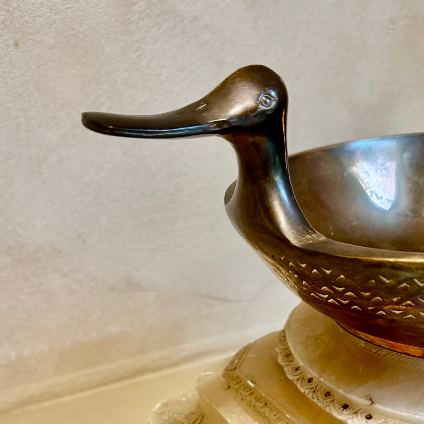 CUENCO FRUTERO EN BRONCE, VALENTÍ.