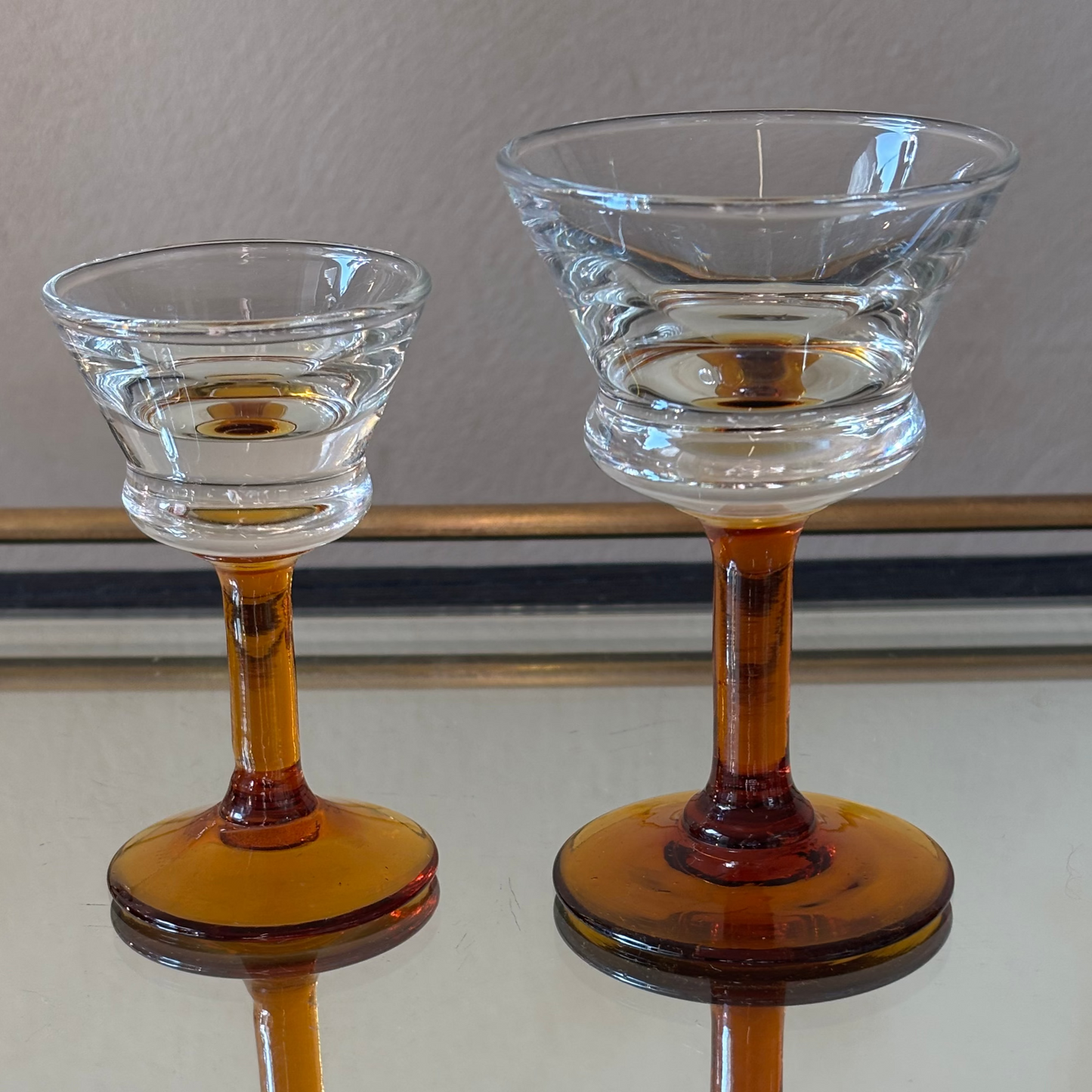 JUEGO DE 10 COPAS DE LICOR.