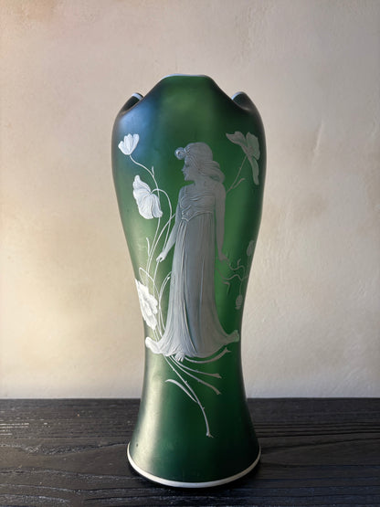 PAREJA DE JARRONES VICTORIANOS.