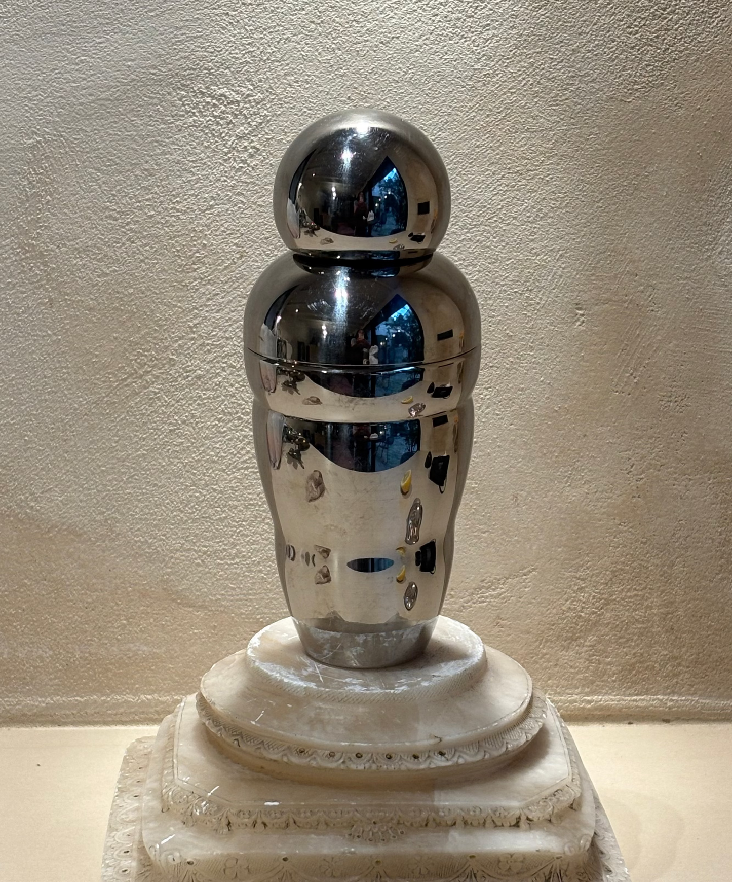 COCTELERA MID-CENTURY DE ACERO.