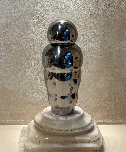 COCTELERA MID-CENTURY DE ACERO.