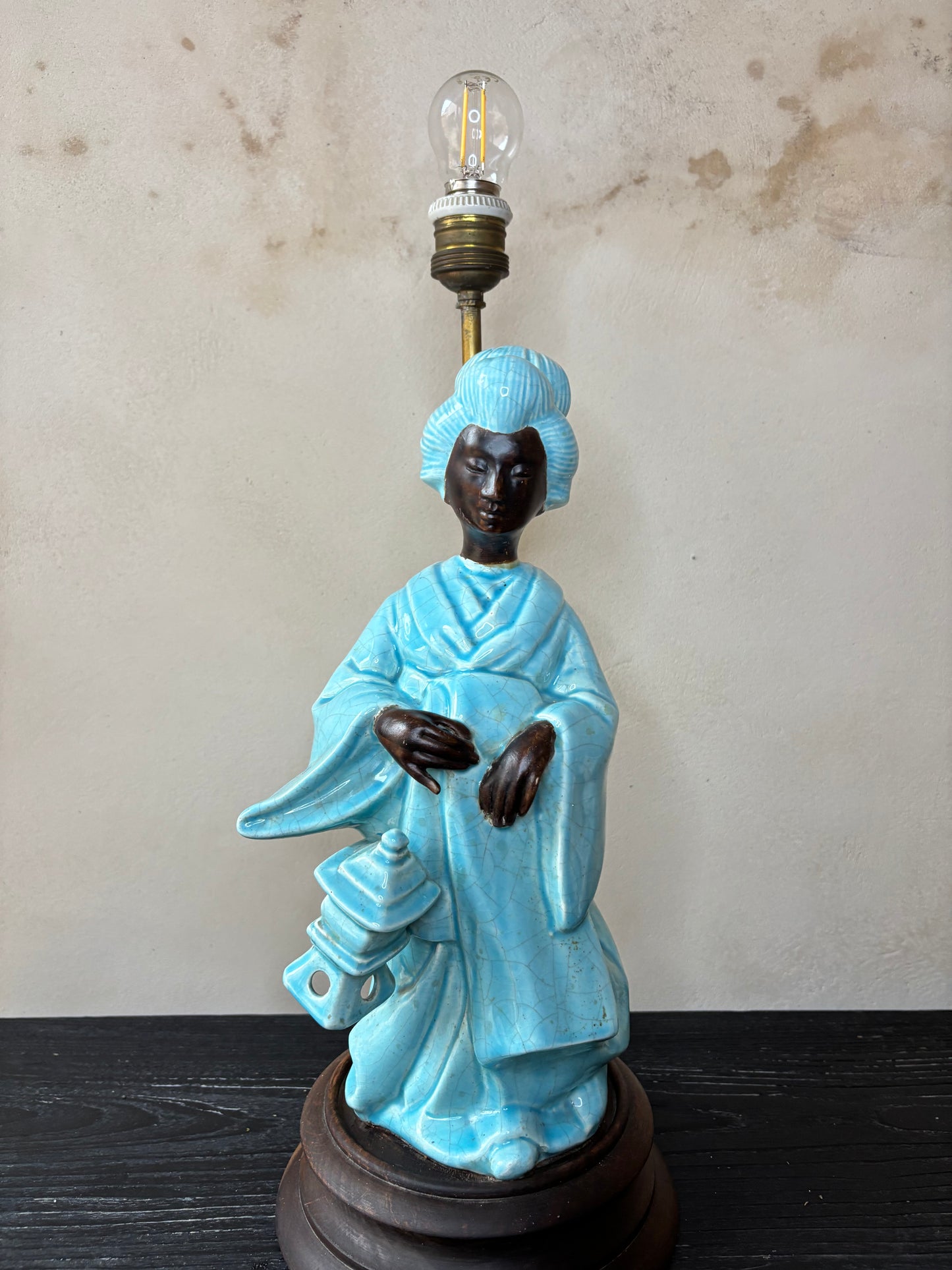 LAMPARA ANTIGUA PORCELANA CHINA.