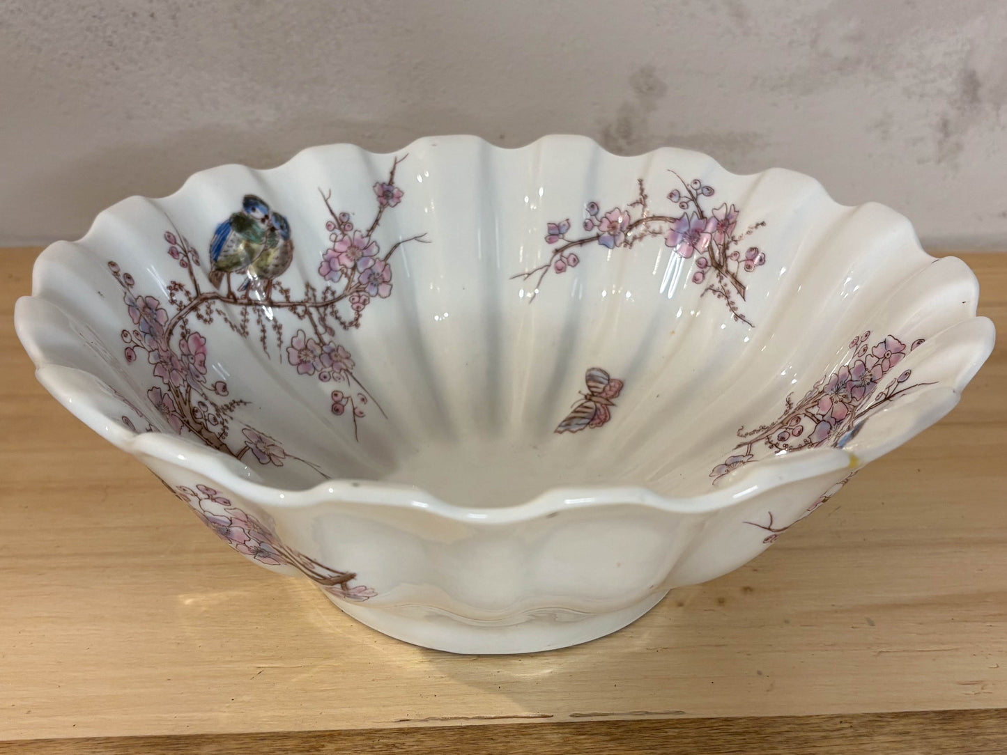 VAJILLA EN PORCELANA ESMALTADA.