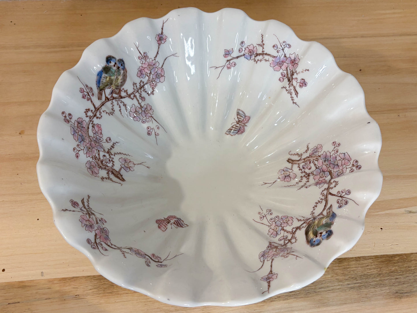 VAJILLA EN PORCELANA ESMALTADA.