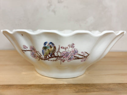 VAJILLA EN PORCELANA ESMALTADA.