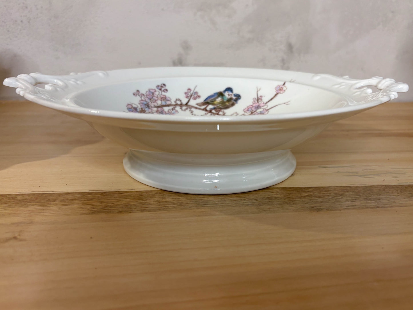 VAJILLA EN PORCELANA ESMALTADA.