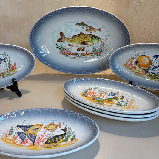 JUEGO DE 6 PLATOS CON FUENTE PARA SERVIR.