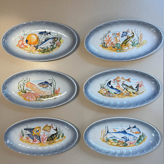 JUEGO DE 6 PLATOS CON FUENTE PARA SERVIR.