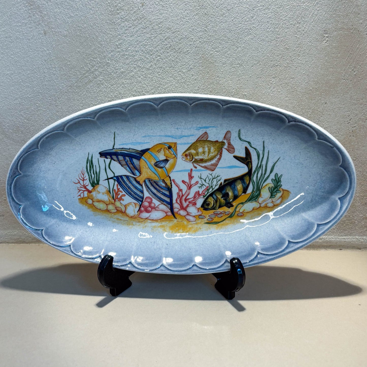 JUEGO DE 6 PLATOS CON FUENTE PARA SERVIR.