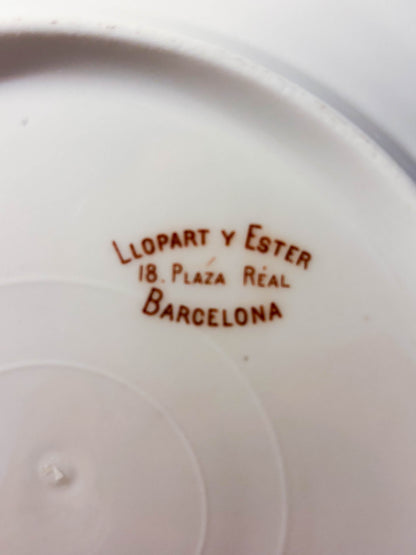 VAJILLA EN PORCELANA ESMALTADA.