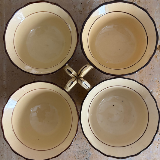 4 TAZAS DE TE/ CAFE ANTIGUO.