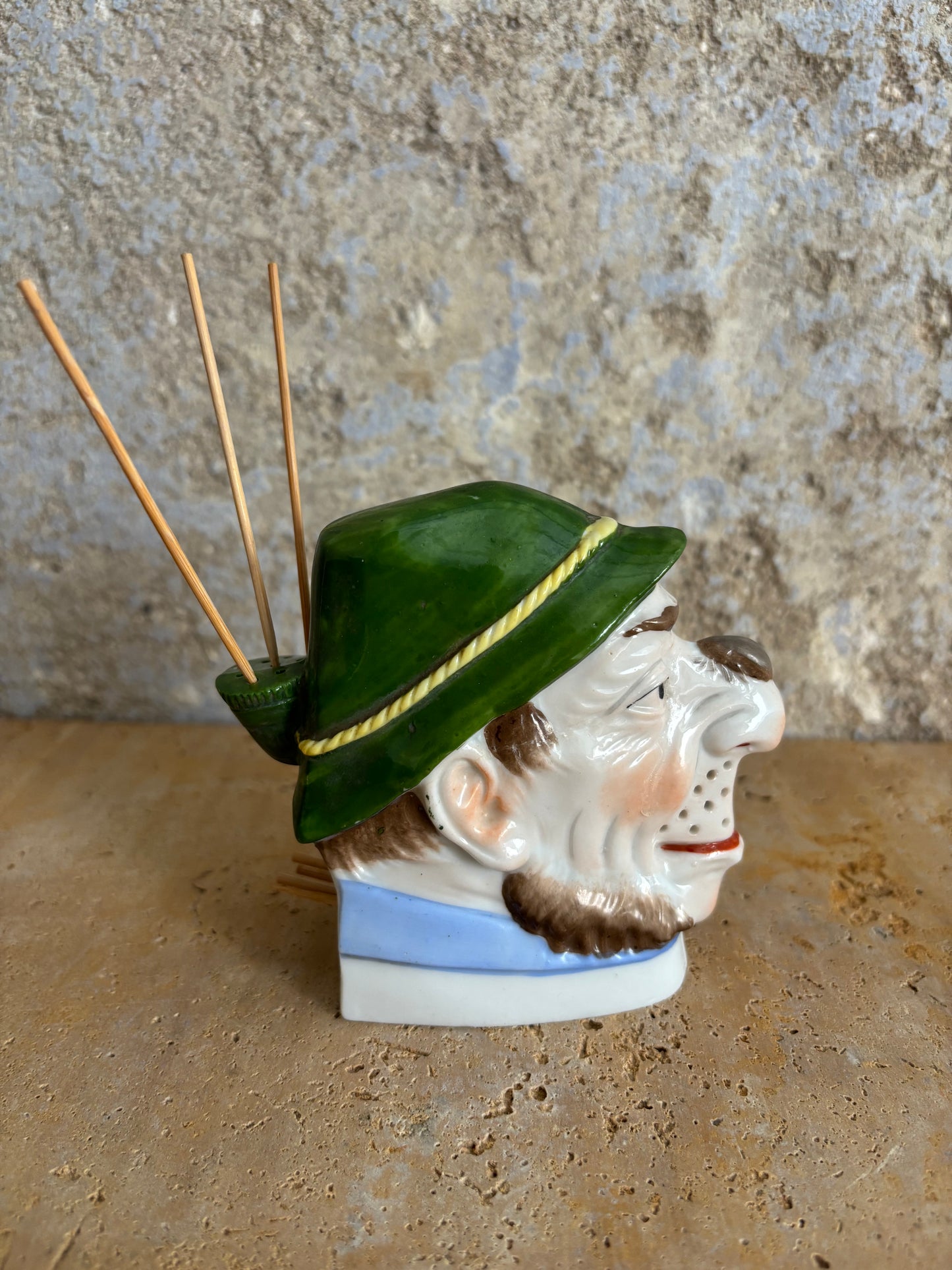 PALILLERO EN BISCUIT ALEMAN ANTIGUO.