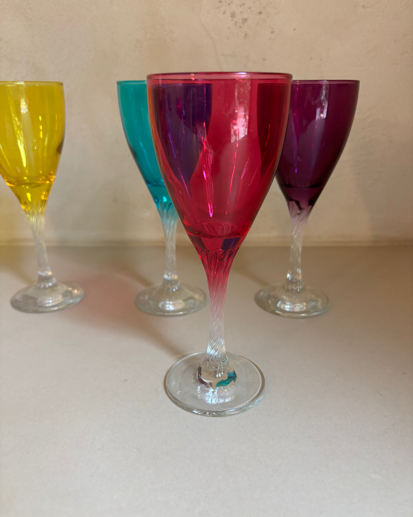 JUEGO DE 6 COPAS DE COLORES 1940s