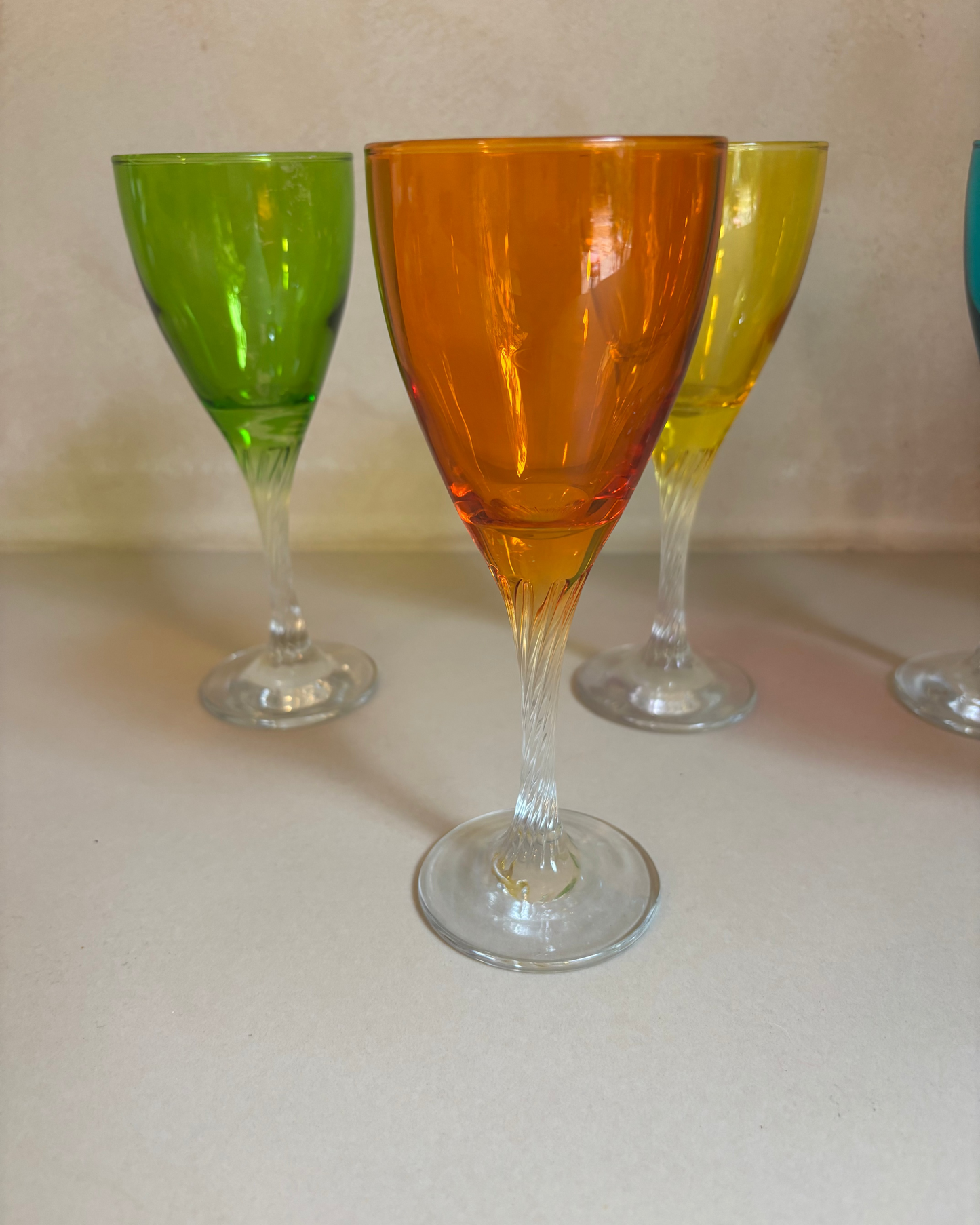 JUEGO DE 6 COPAS DE COLORES 1940s