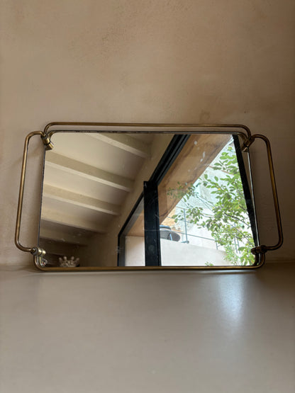 BANDEJA ANTIGUA DE BRONCE CON ESPEJO.