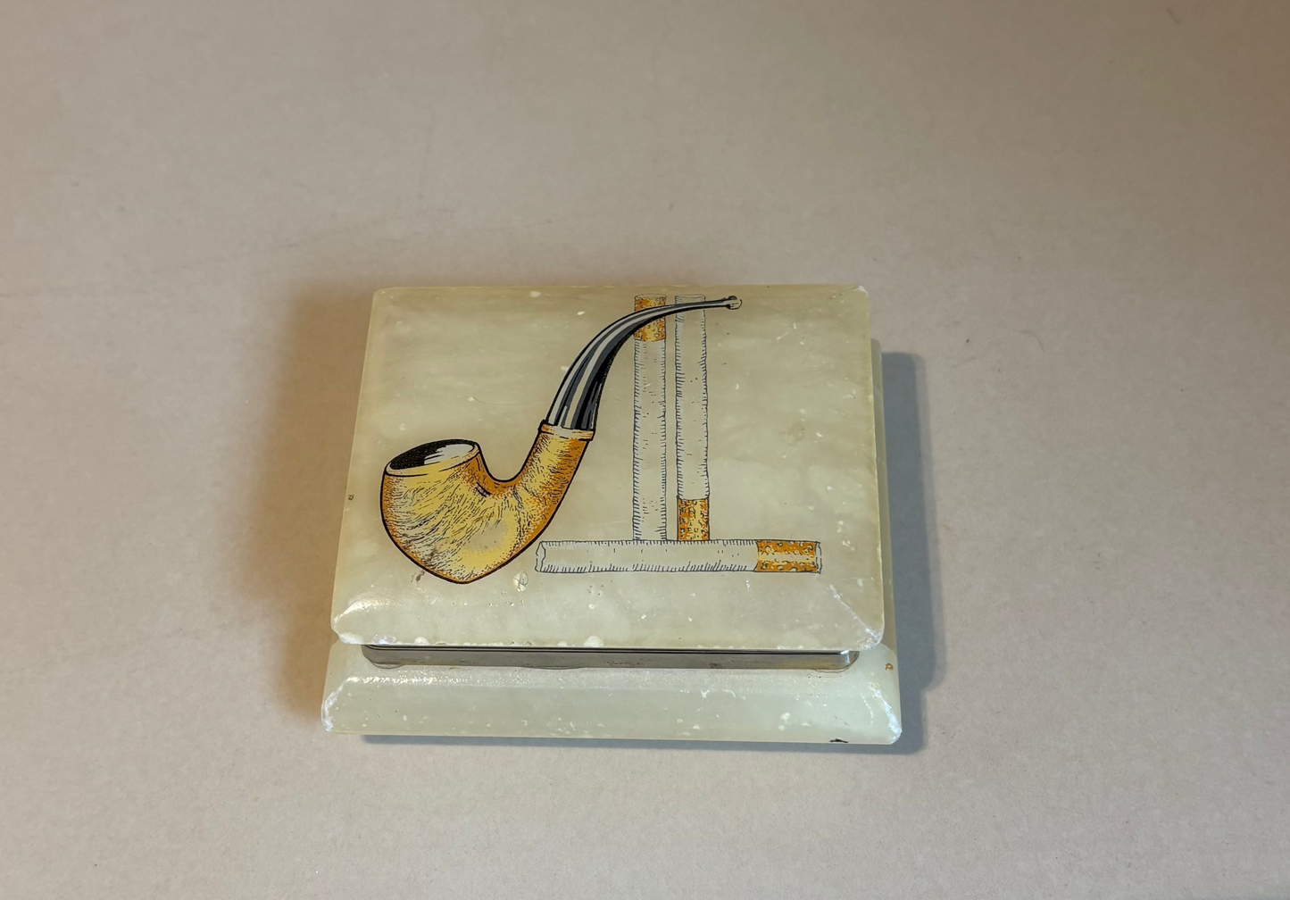 JUEGO VINTAGE DE CENICERO Y TABAQUERA EN ALABASTRO