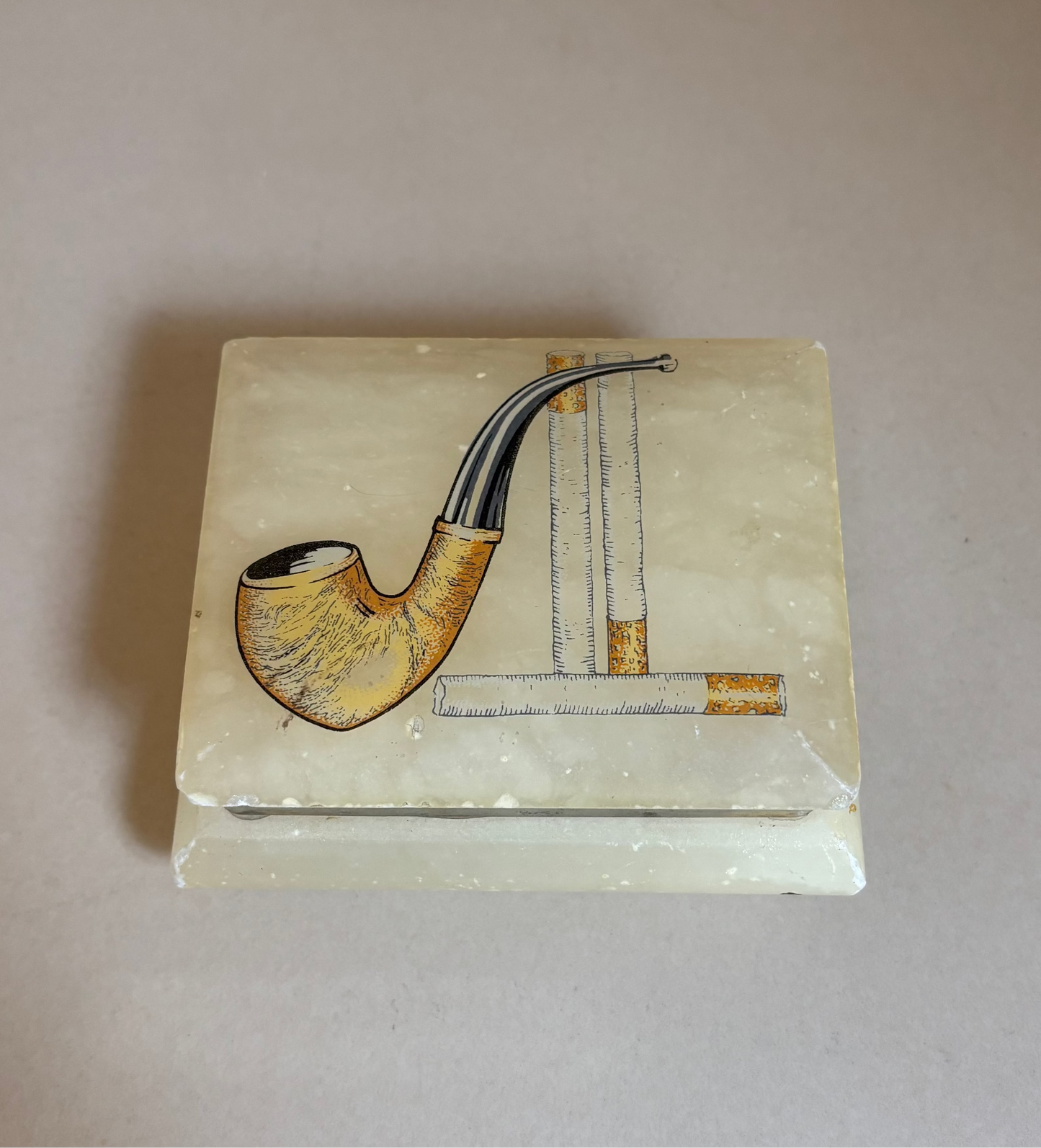 JUEGO VINTAGE DE CENICERO Y TABAQUERA EN ALABASTRO