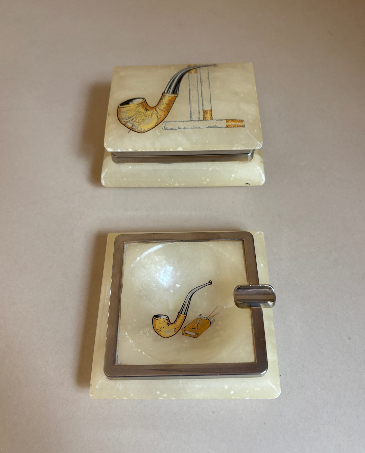 JUEGO VINTAGE DE CENICERO Y TABAQUERA EN ALABASTRO