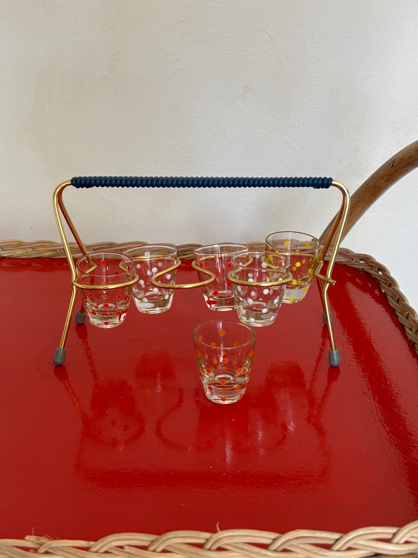 6 VASOS DE CHUPITO VINTAGE CON  SU SOPORTE ORIGINAL.