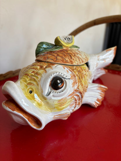 ANTIGUA SALSERA EN CERAMICA FORMA DE PEZ.