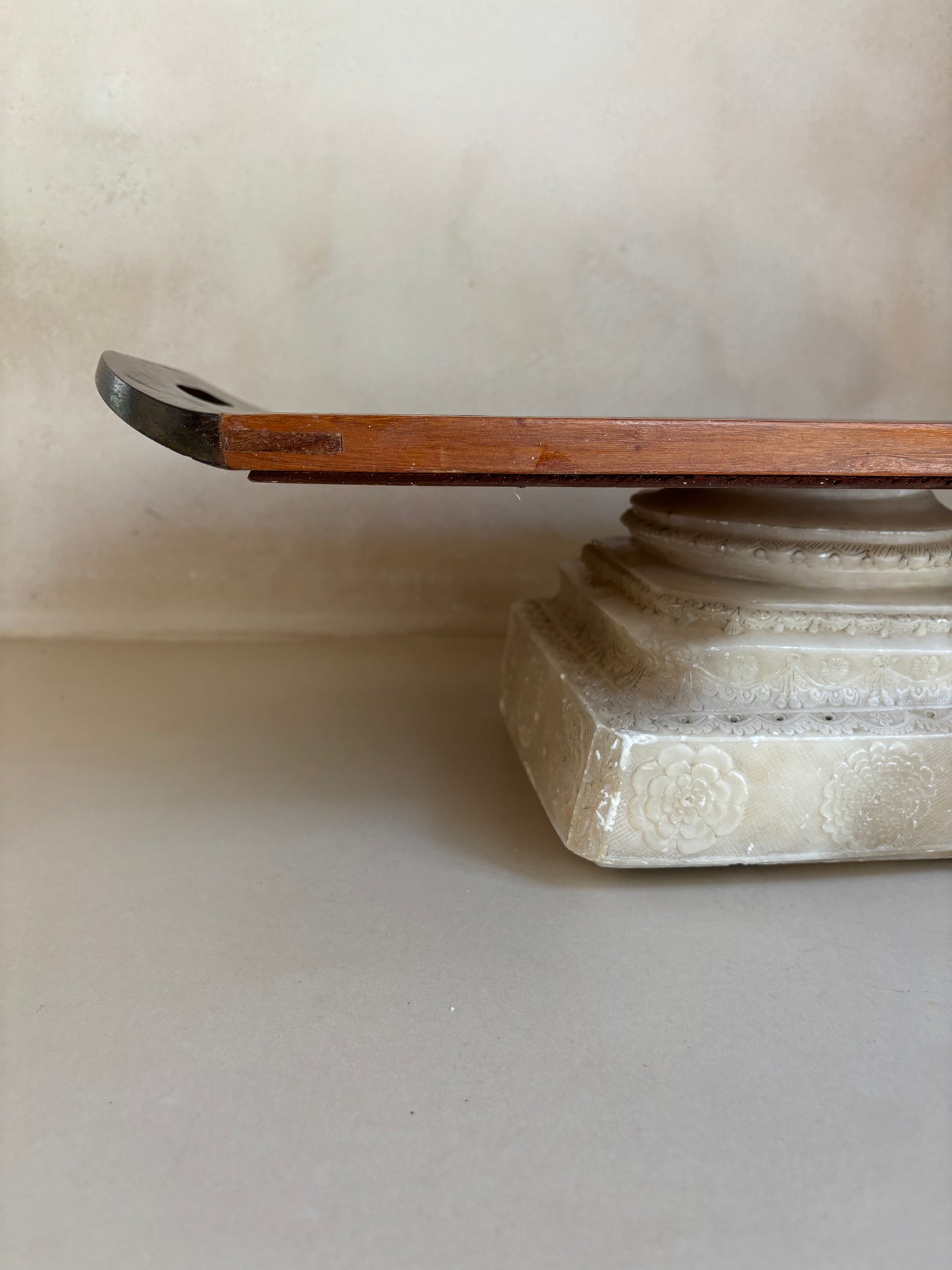 BANDEJA VINTAGE DE ALAS DE MARIPOSAS.