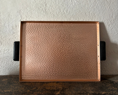 BANDEJA VINTAGE EN ALUMINIO ANODIZADO.