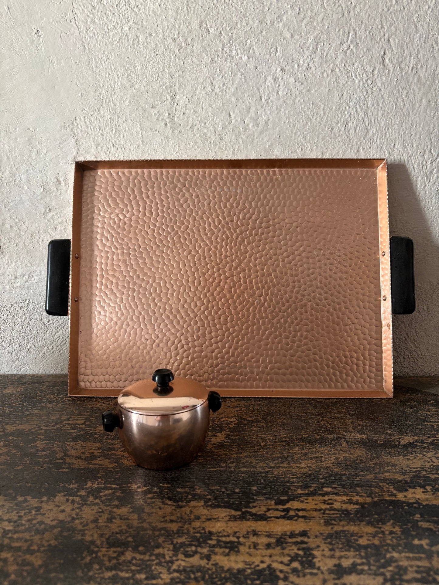 BANDEJA VINTAGE EN ALUMINIO ANODIZADO.