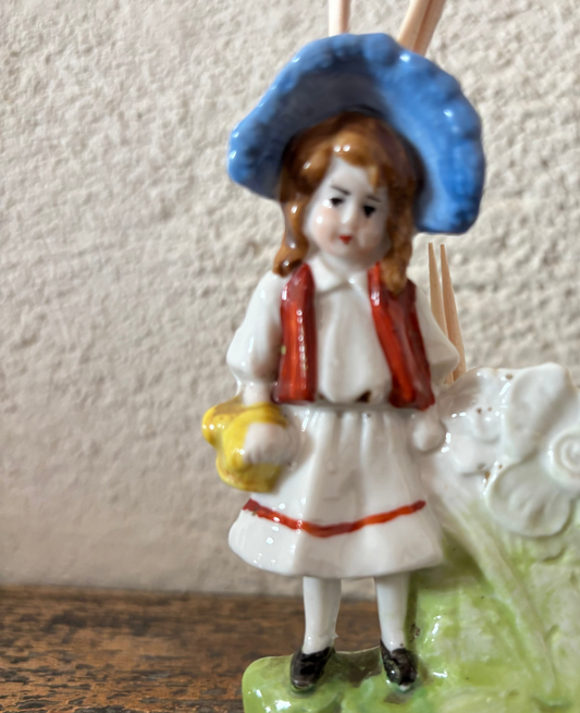 ANTIGUO PALILLERO EN BISCUIT