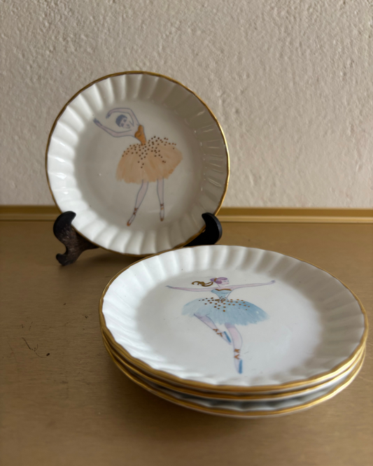 SET DE 4 PLATITOS DE PORCELANA PARA EL PAN