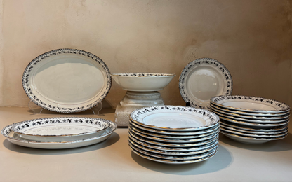 VAJILLA DE LOZA ANTIGUA LA CARTUJA.