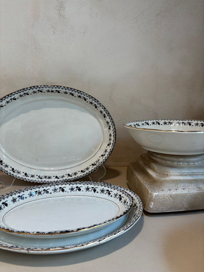 VAJILLA DE LOZA ANTIGUA LA CARTUJA.