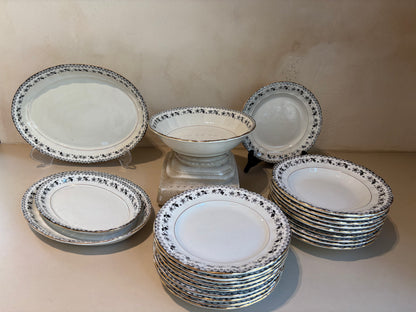 VAJILLA DE LOZA ANTIGUA LA CARTUJA.