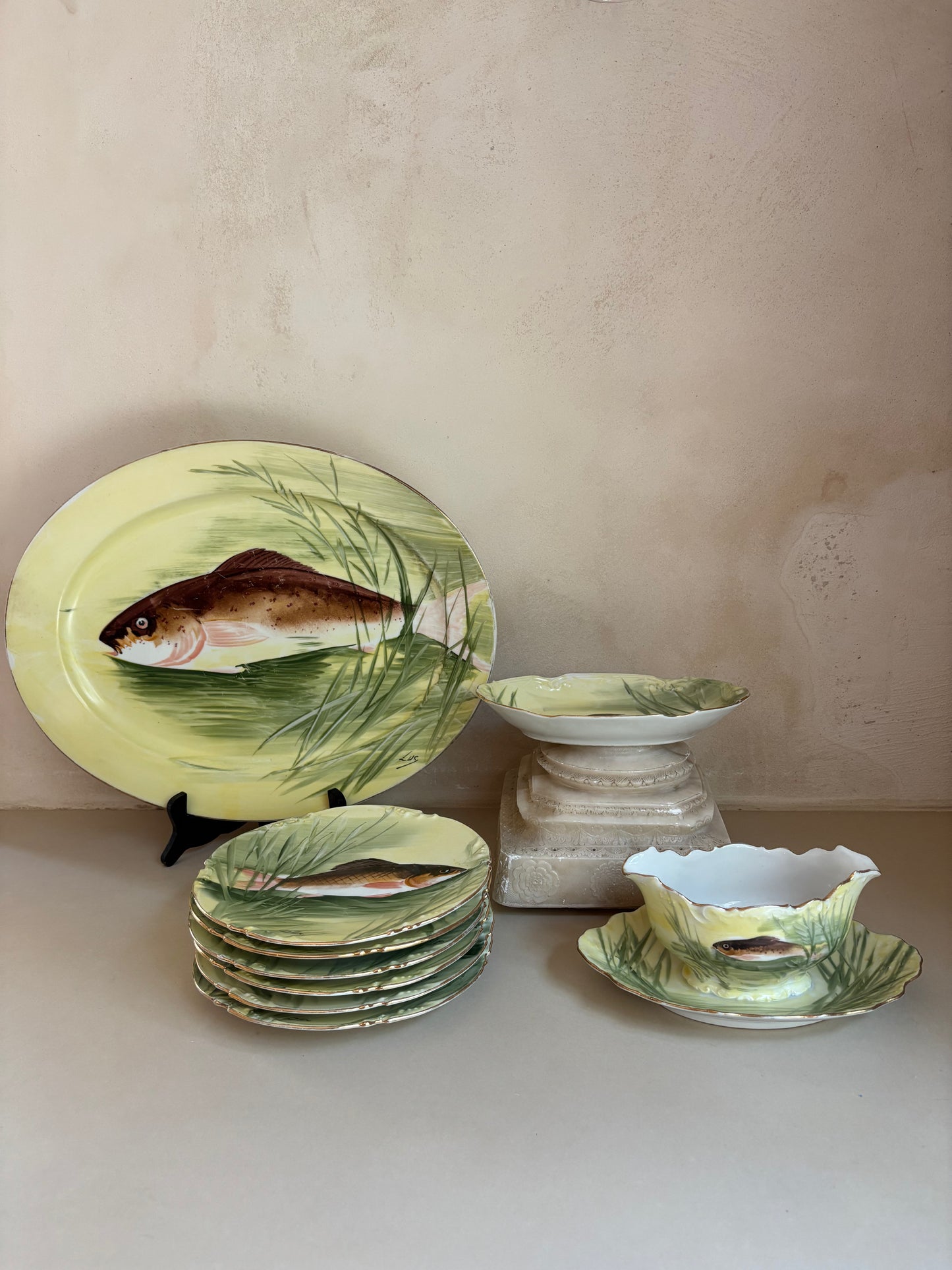 SERVICIO DE PESCADO EN PORCELANA ANTIGUA 9 PIEZAS - LIMOGES.