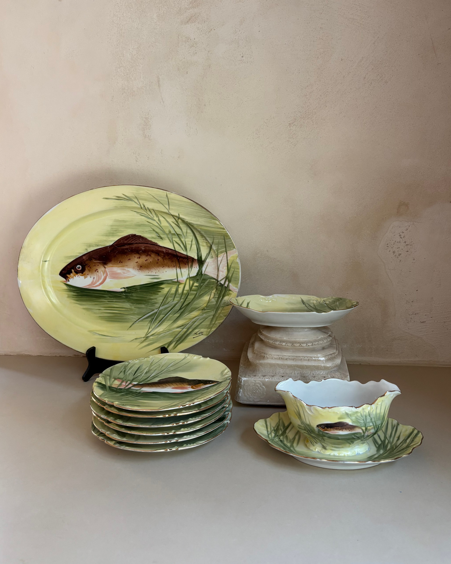 SERVICIO DE PESCADO EN PORCELANA ANTIGUA 9 PIEZAS - LIMOGES.