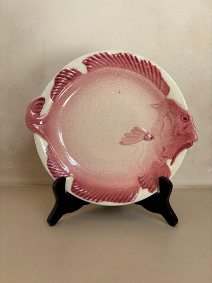 PLATOS EN CERAMICA ESMALTADA DE MANISES.