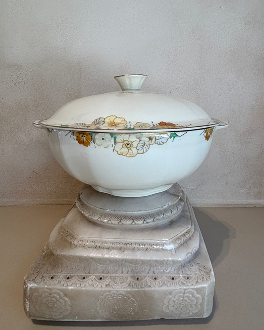 SERVICIO DE MESA EN PORCELANA INGLESA.