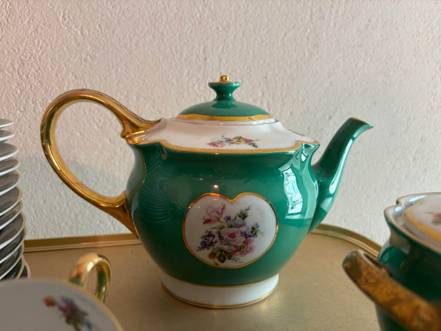 JUEGO DE TÉ DE PORCELANA DE LIMOGES.