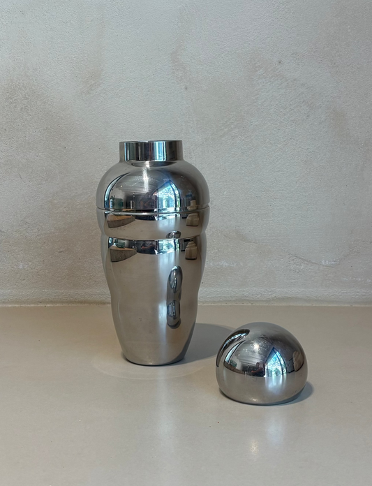 COCTELERA MID-CENTURY DE ACERO.