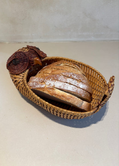 CESTA DE MIMBRE EN FORMA DE BÚHO.