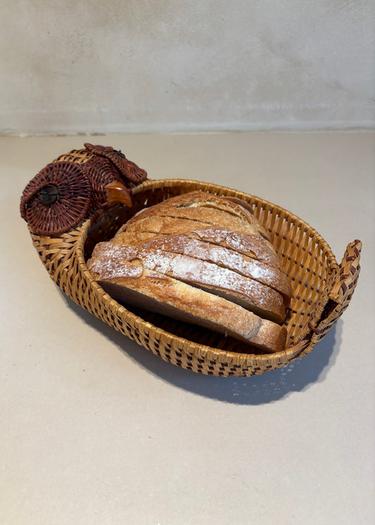 CESTA DE MIMBRE EN FORMA DE BÚHO.