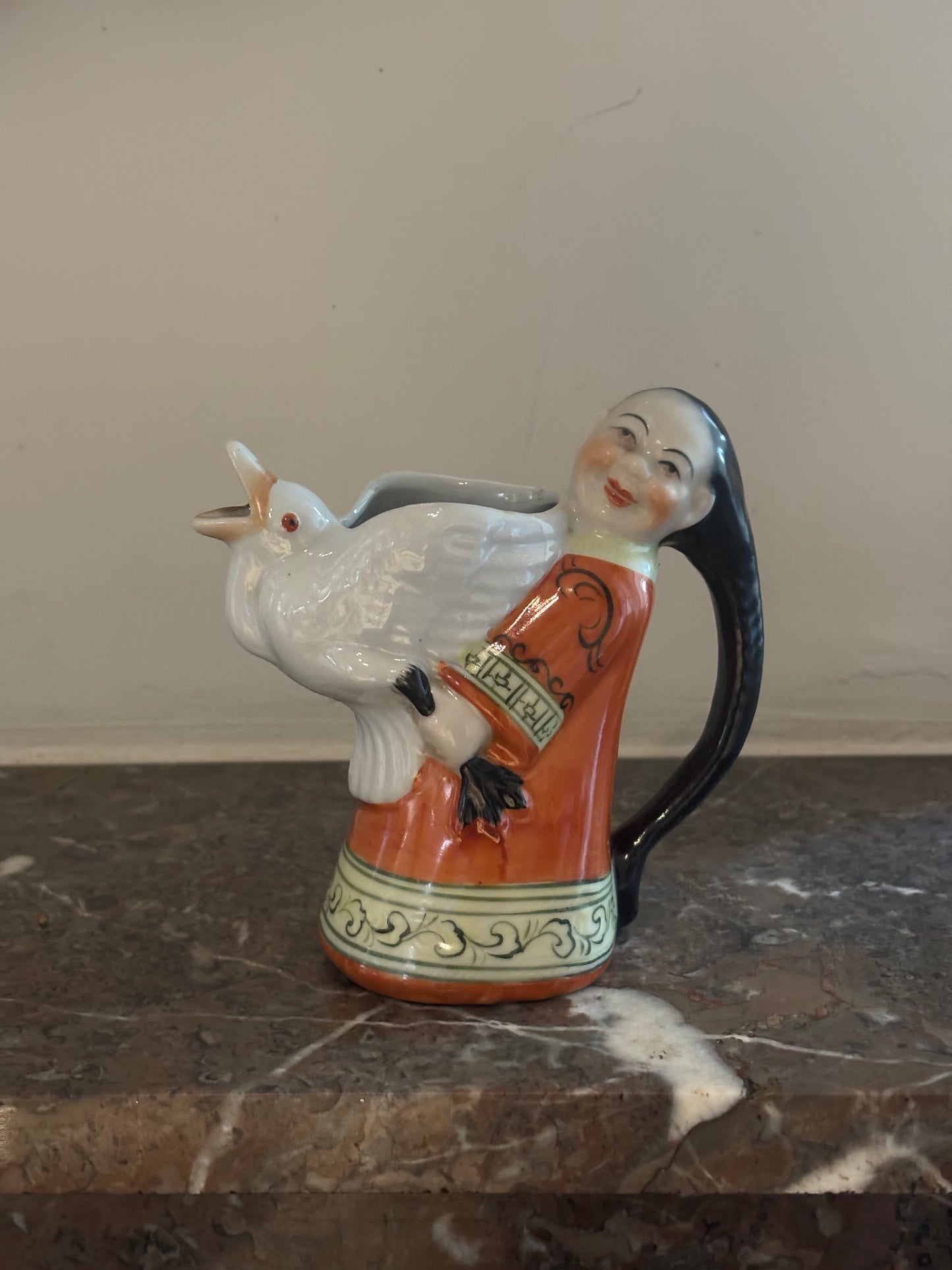 JARRA CREMERA ANTIGUA.