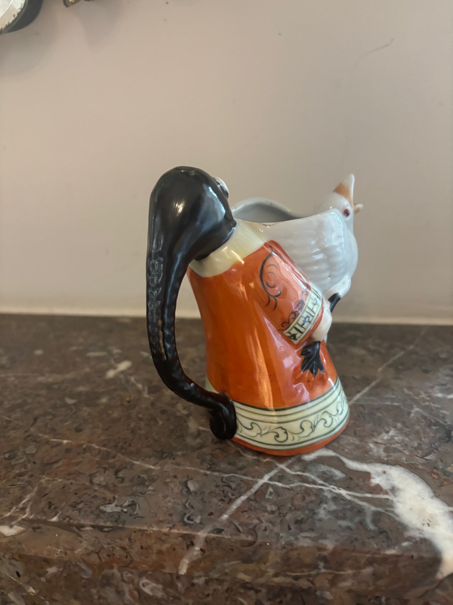 JARRA CREMERA ANTIGUA.