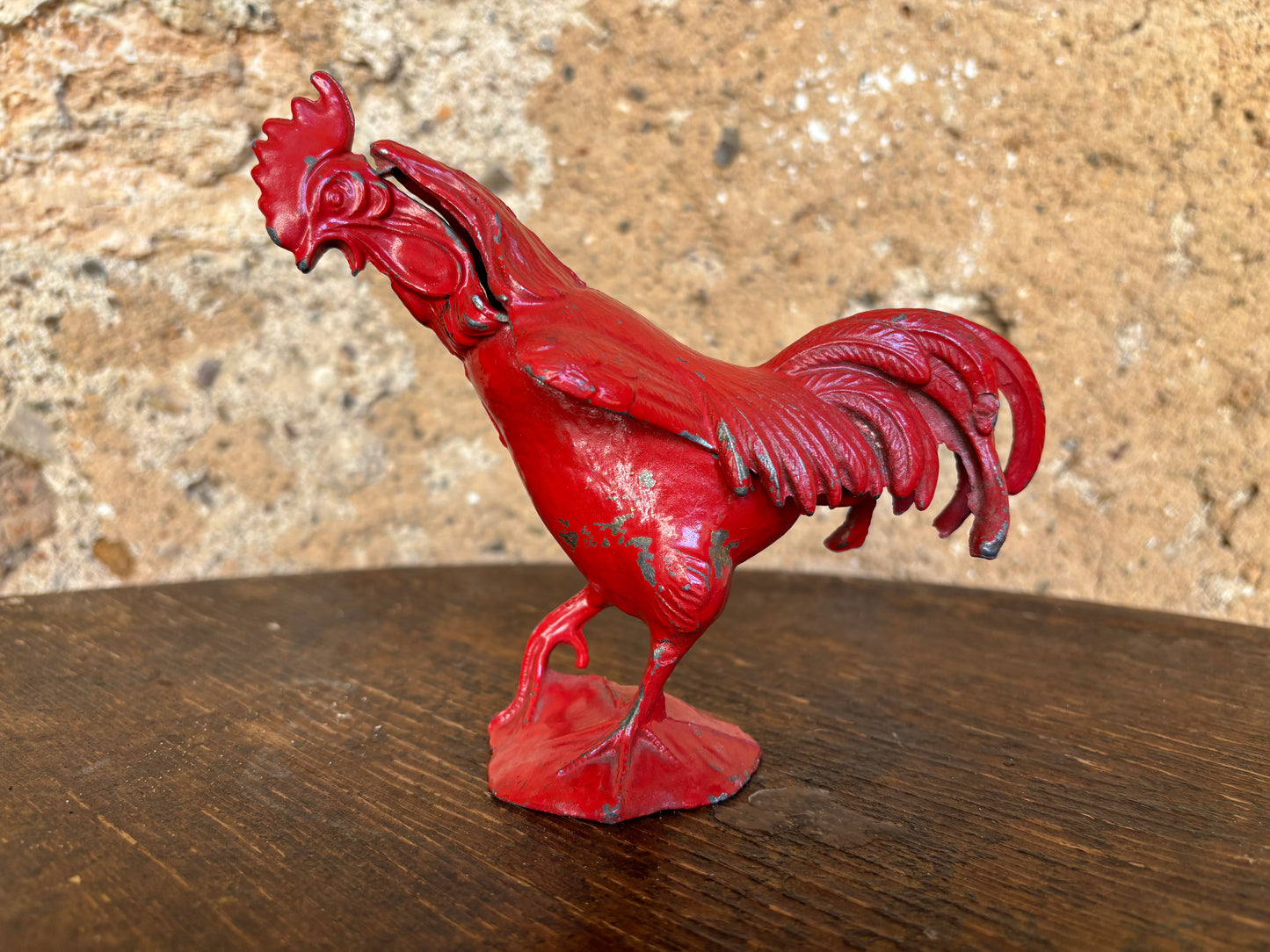 ANTIGUO CENICERO EN FORMA DE GALLO.