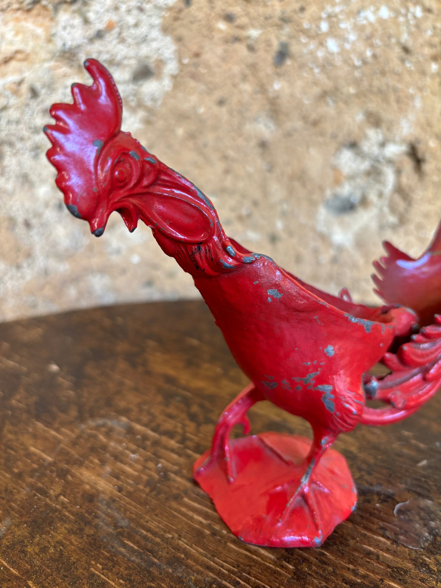 ANTIGUO CENICERO EN FORMA DE GALLO.