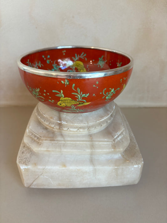 CUENCO ORIENTAL PERFILADO EN PLATA.